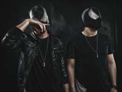 Foto Bloody Beetroots Death Crew 77   + SomethingALaMode